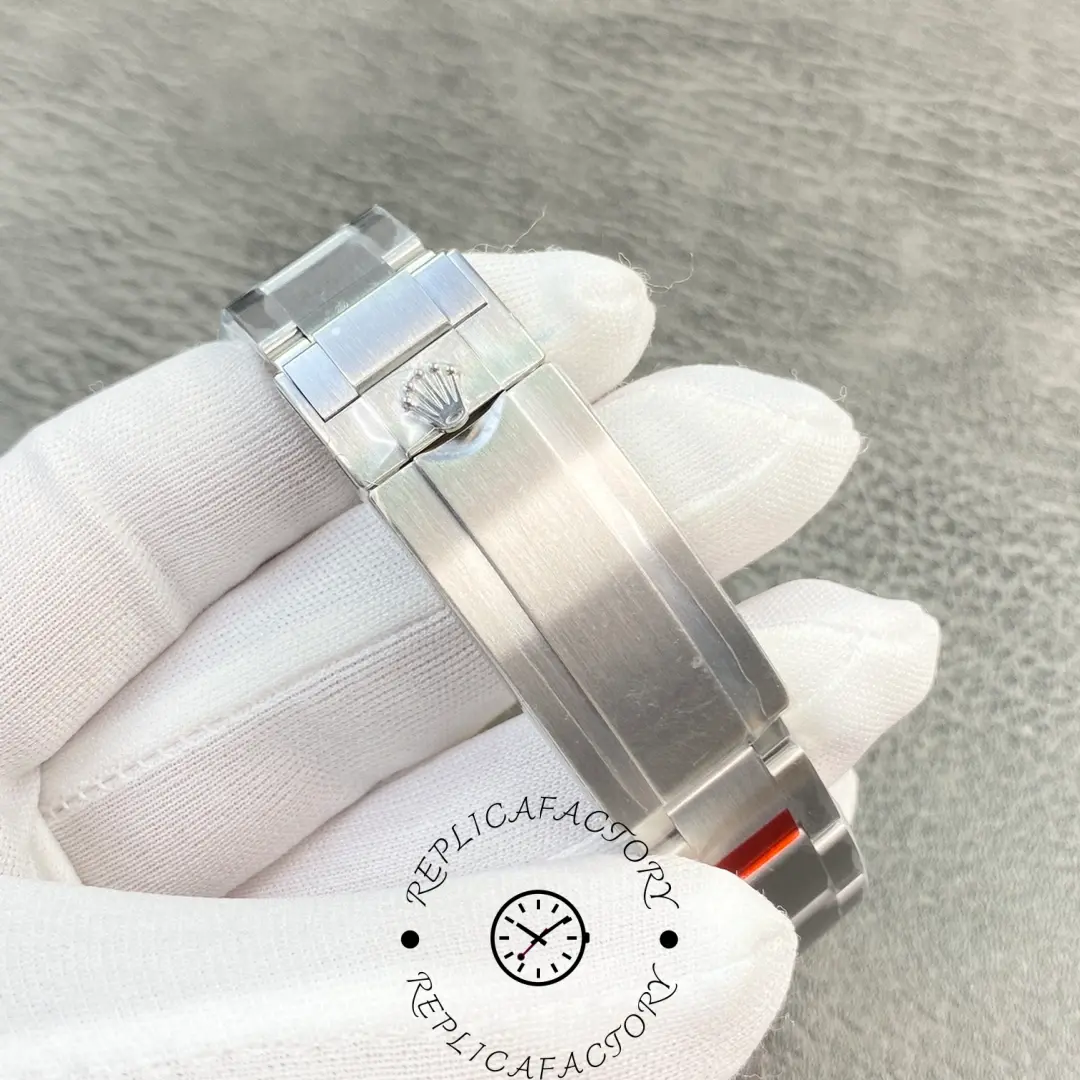 Rolex Submariner 114060 Stainless Steel Black Dial 40mm Mens Replica Watch