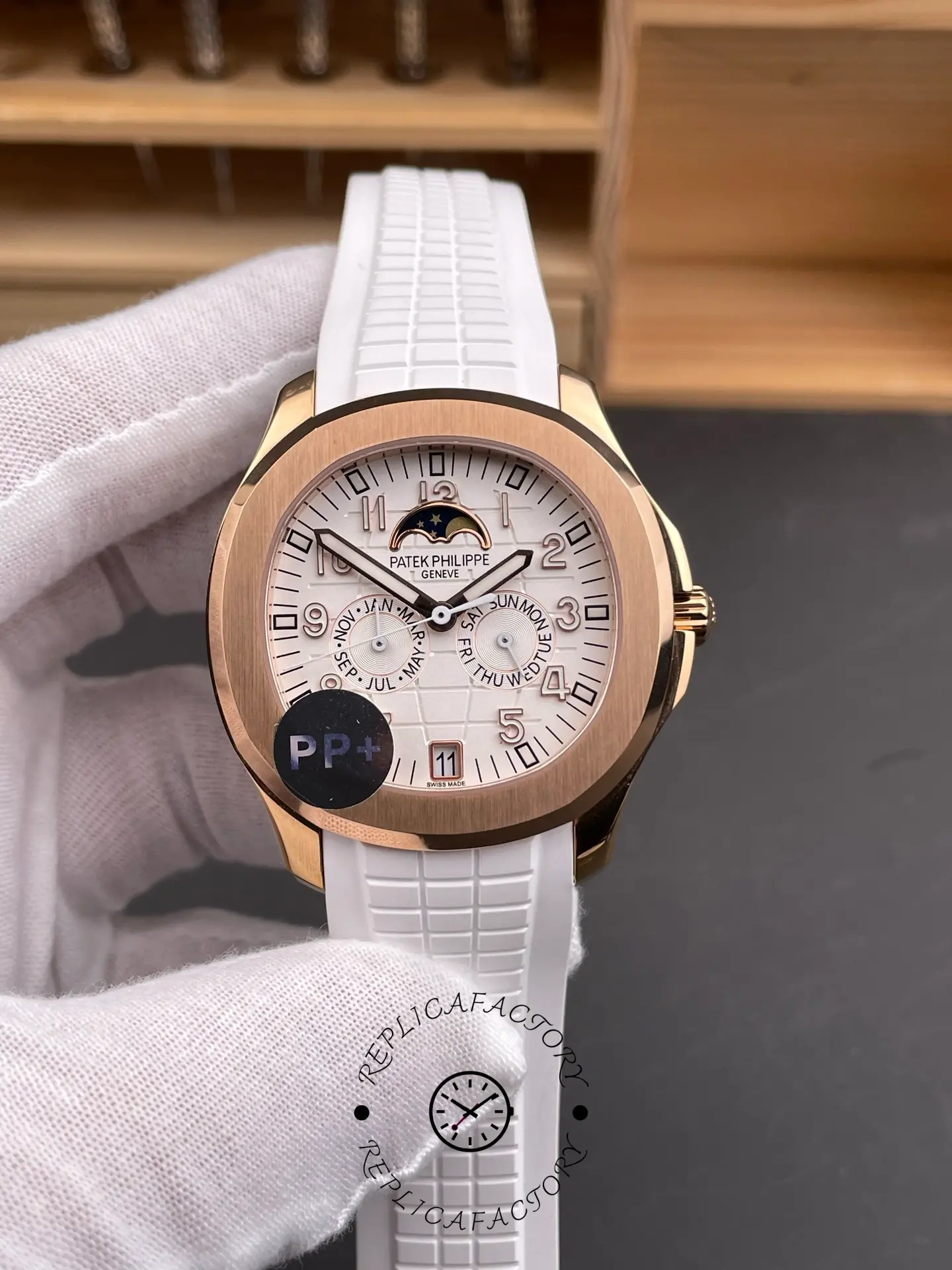 Replica Patek Philippe Aquanaut 5261R Annual Calendar Watch