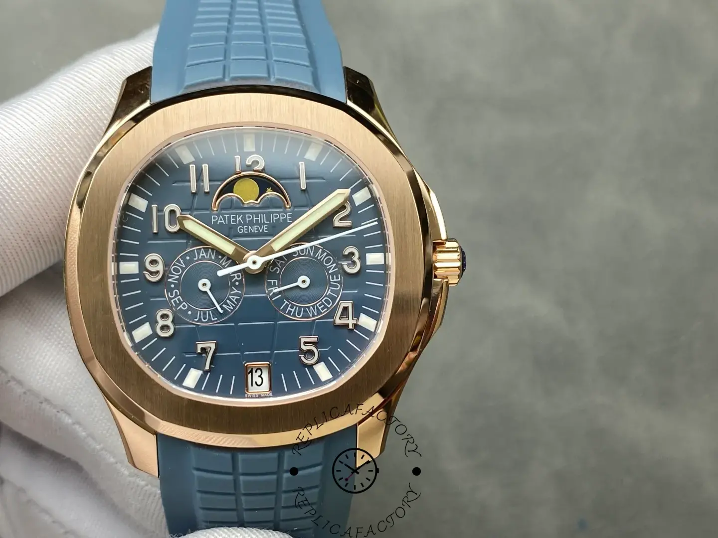 Replica Patek Philippe Aquanaut 5261R-001 Luce Annual Calendar