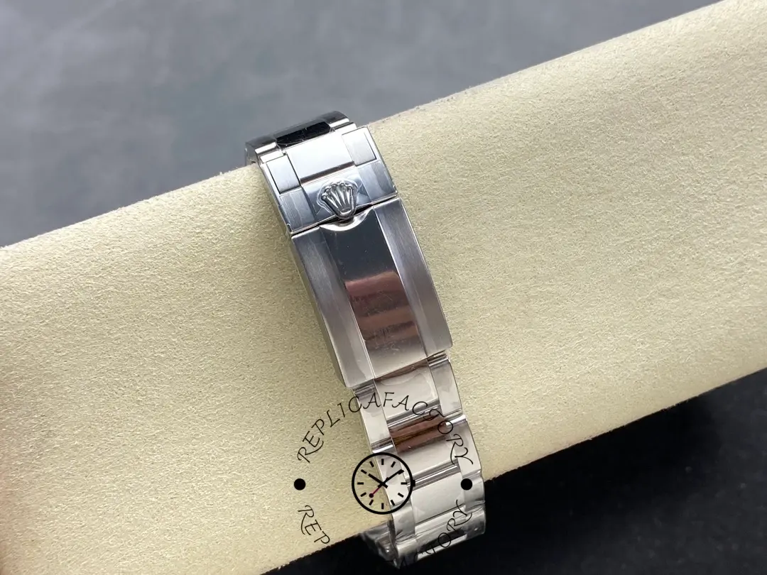 Rolex Platinum Cosmograph Daytona Ice Blue Index Dial Oyster Bracelet 126506 0001