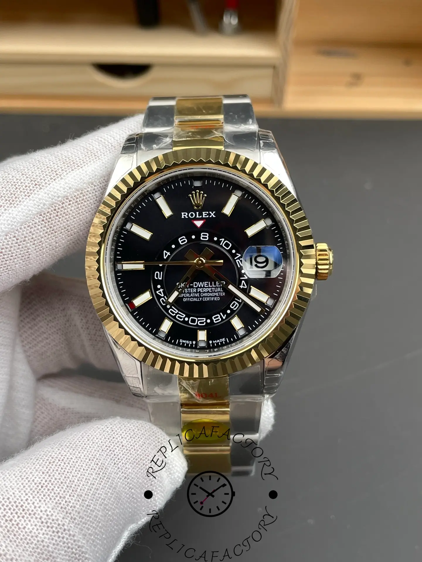 Rolex Sky Dweller 42 Yellow Rolesor Black Dial Oyster M336933 0003 Men's Watch