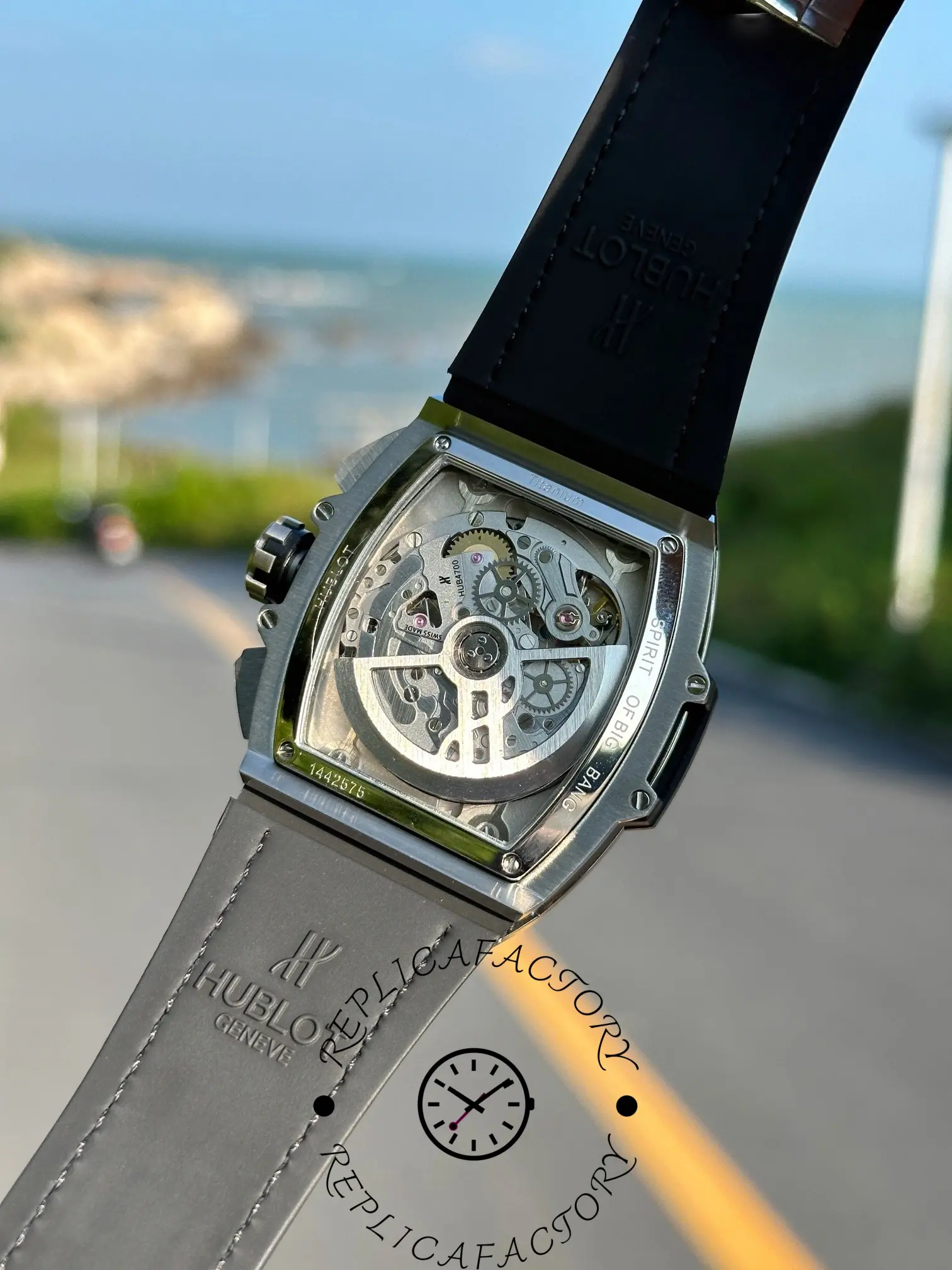 Hublot Spirit Of Big Bang 601.NX.0173.LR.1704 42mm