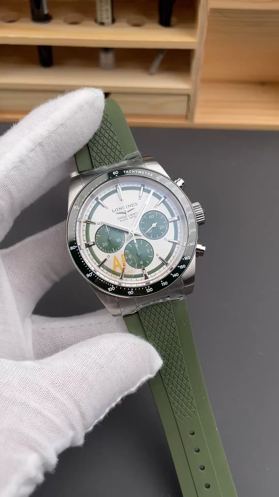 Longines Conquest L3.835.4.02.9 42 Silver - Green Dial 1:1 Clone Chronograph